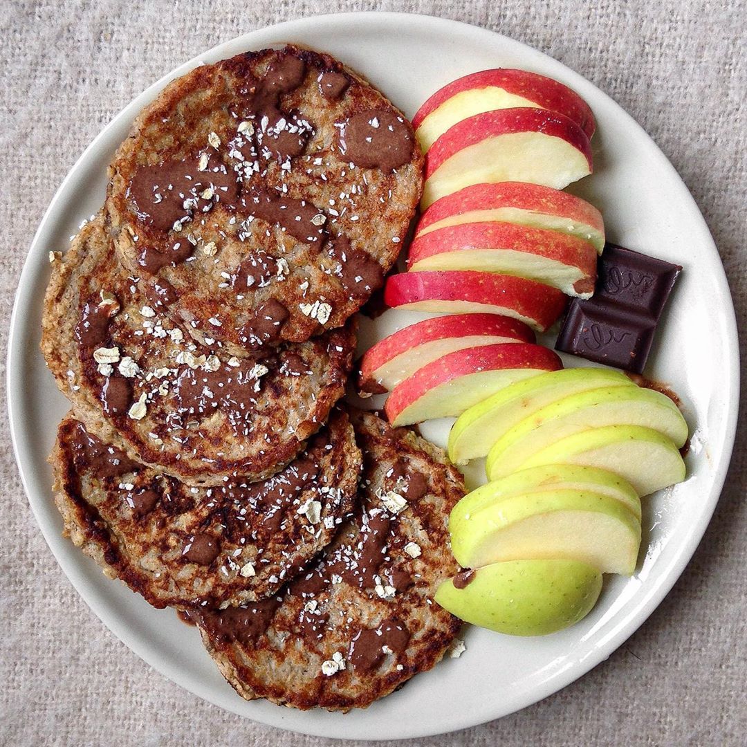 Banana Bread Pancakes with Chocolate Drizzle
