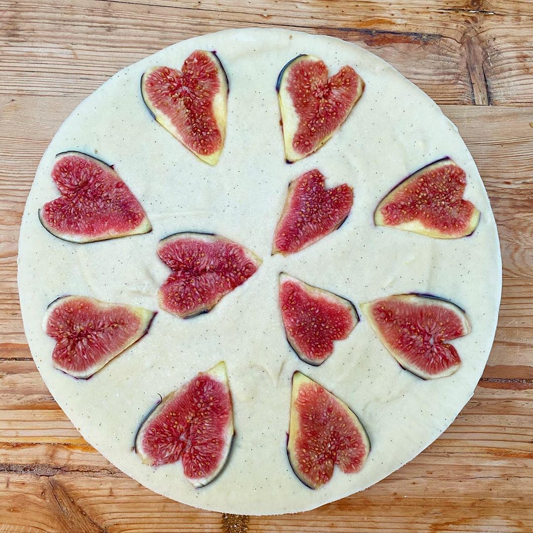 Tangy No Bake Valentine’s Cheesecake