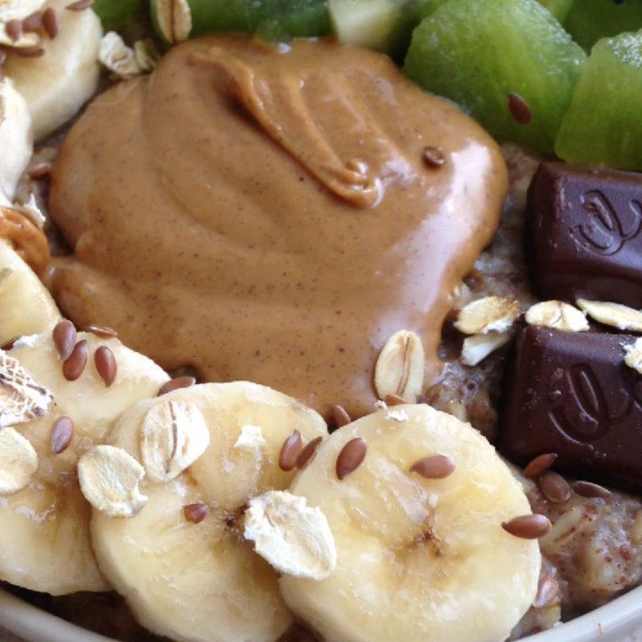 Kiwi Banana Peanut Butter Chocolate Oatmeal