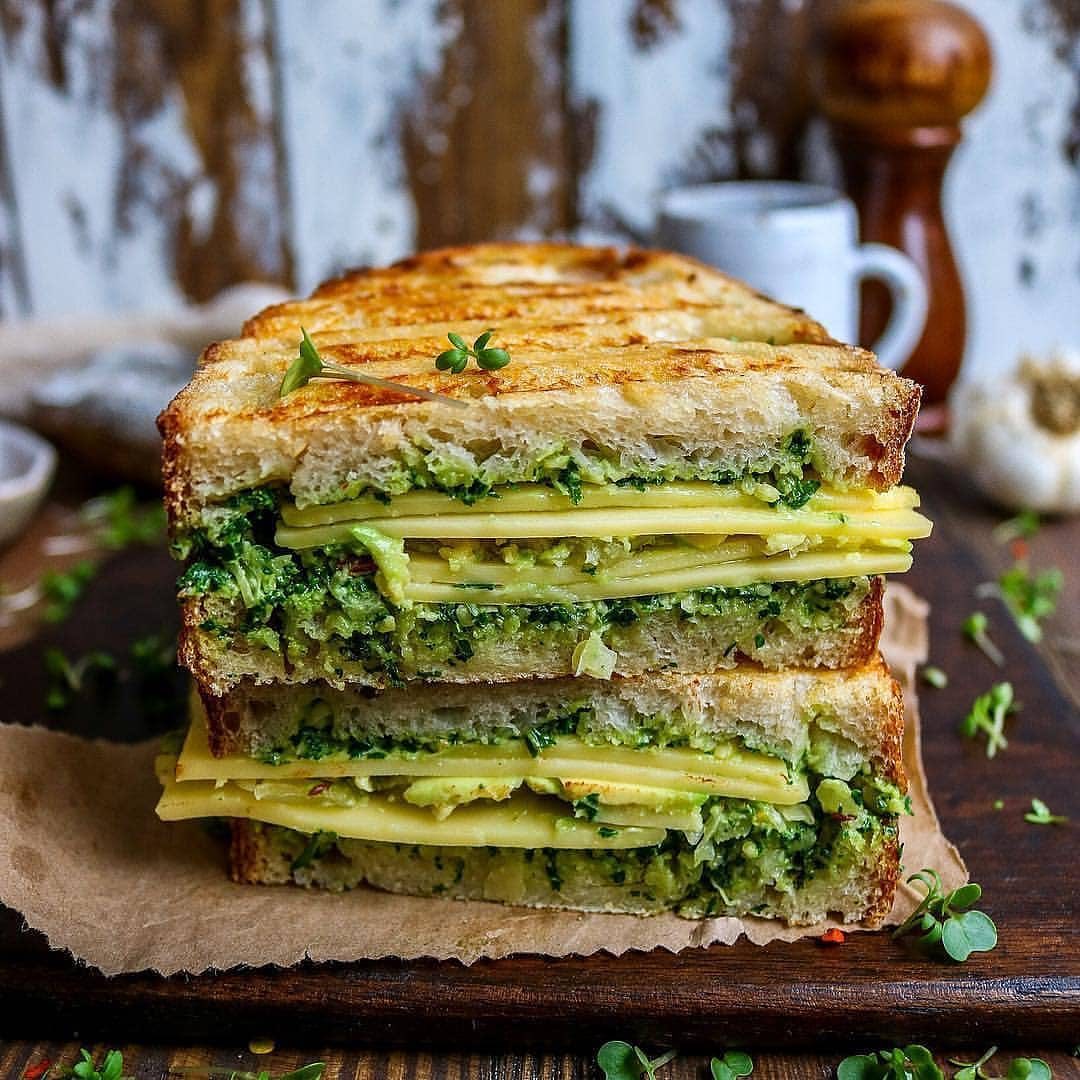 Cheesy Pesto Avocado Toastie