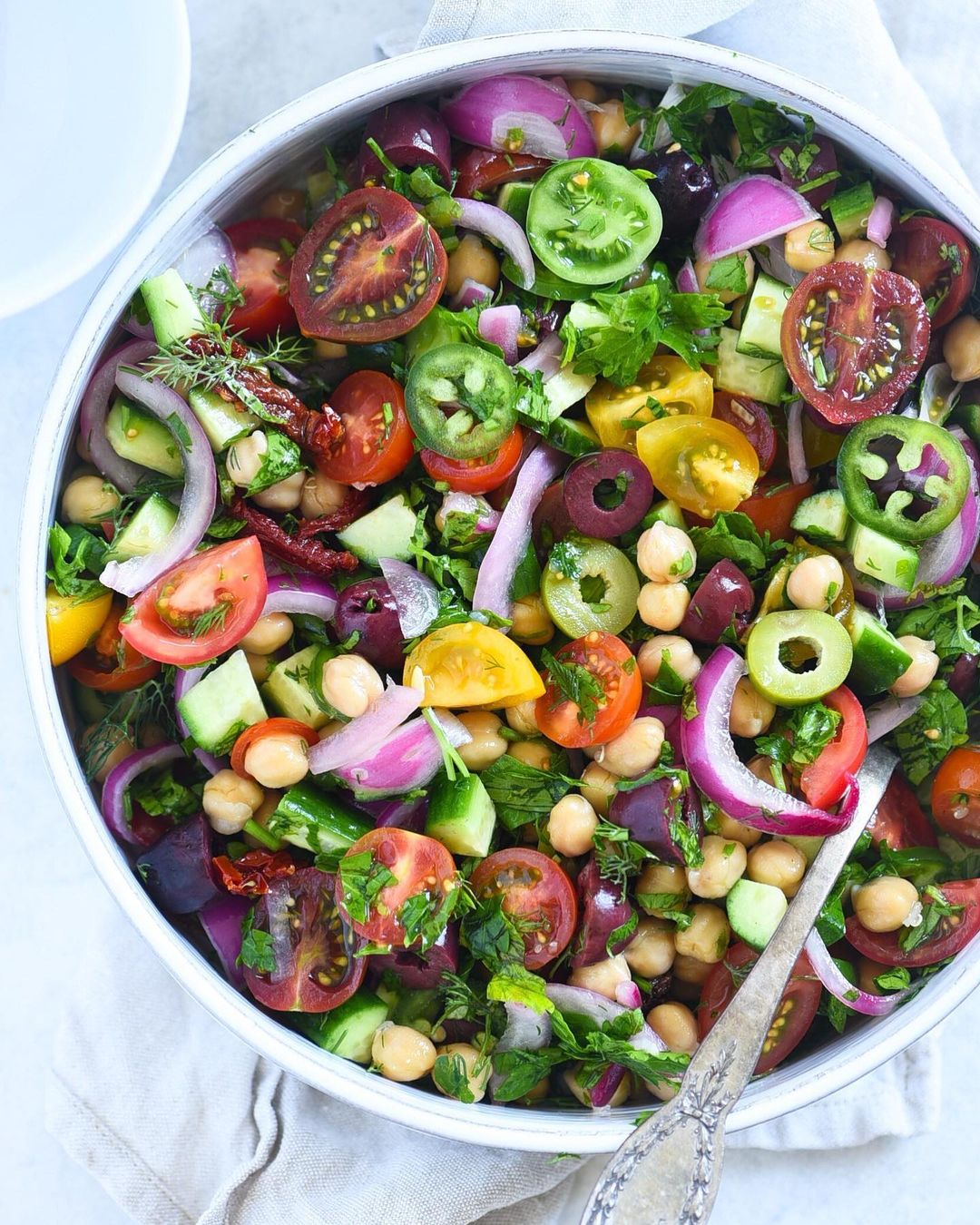 Easy Mediterranean Chickpea Salad