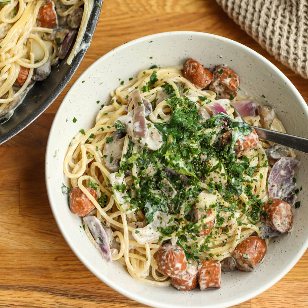 Creamy Spaghetti with Mushrooms and Vegan Sausages