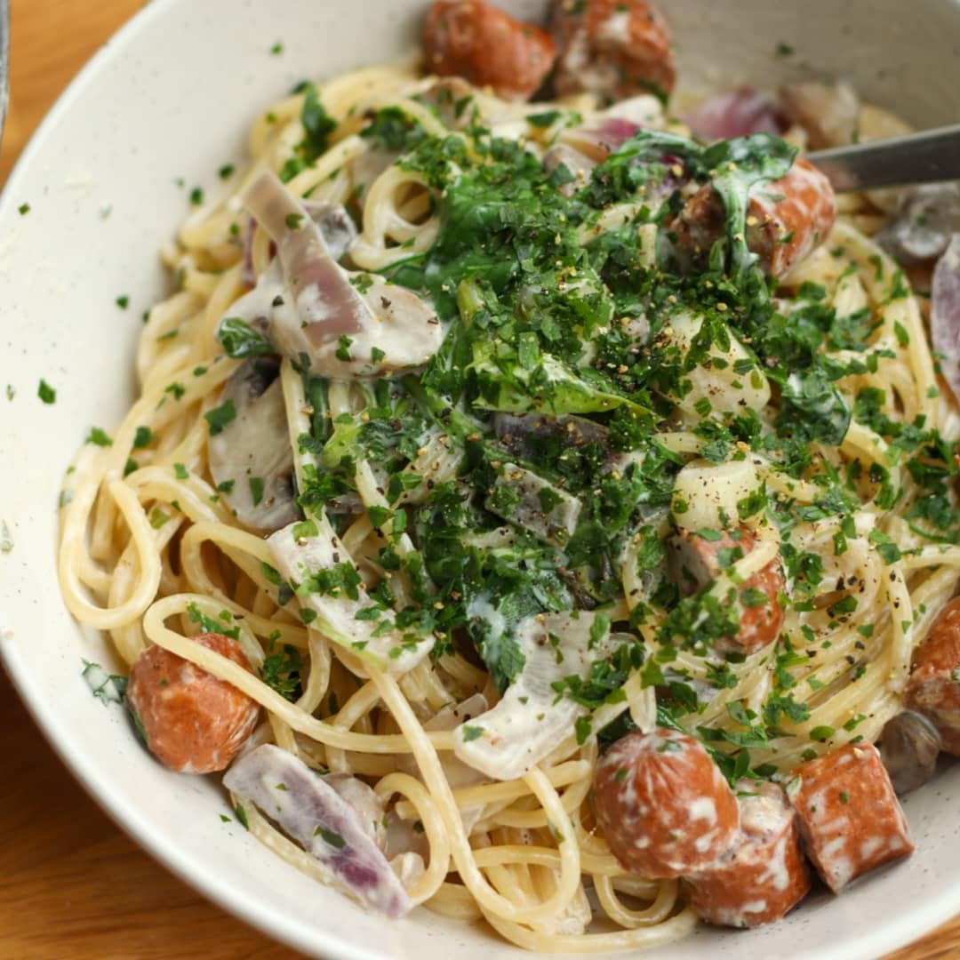 Creamy Spaghetti with Mushrooms and Vegan Sausages