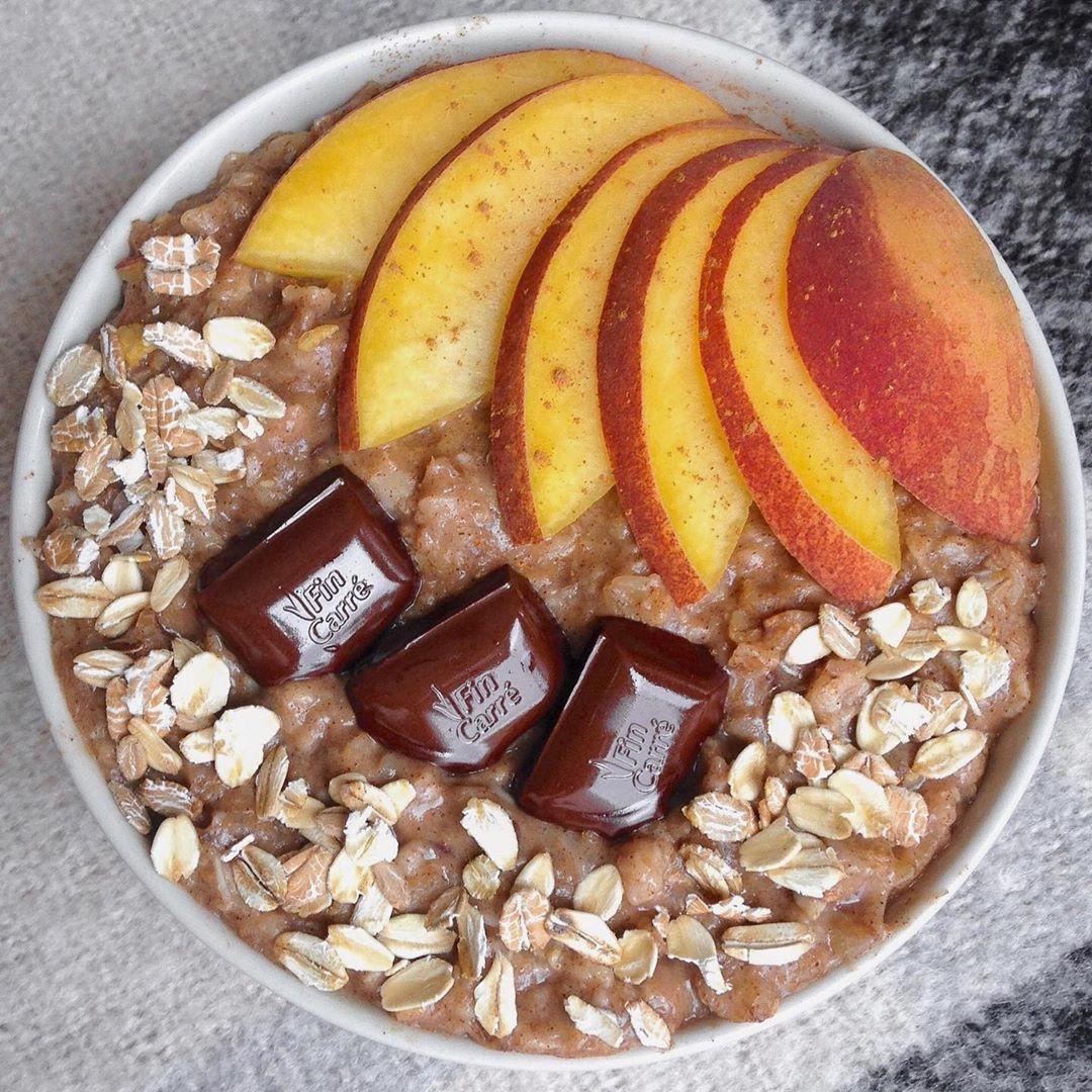 Delicious Chocolate and Peach Oatmeal Breakfast
