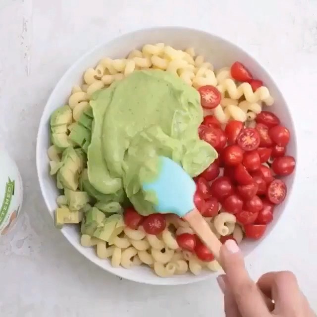 Creamy Vegan Pasta Salad