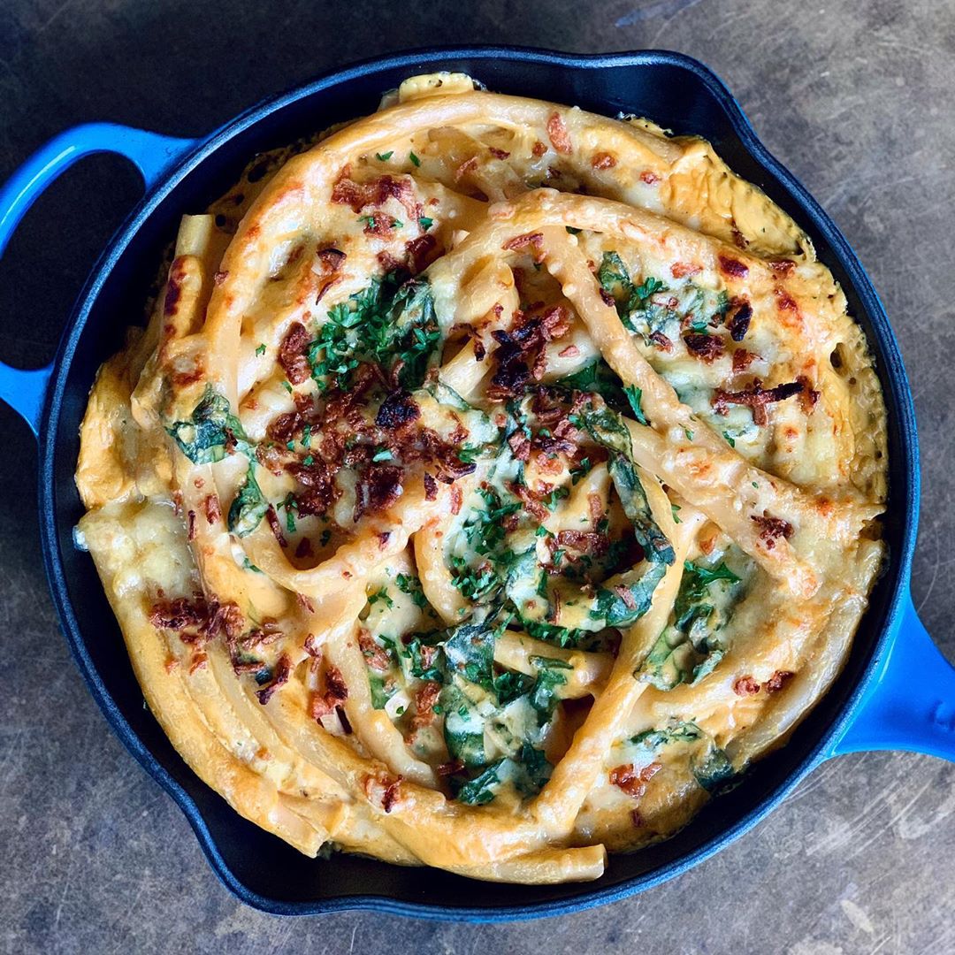 Spinach Mac and Cheese with Crispy Onions