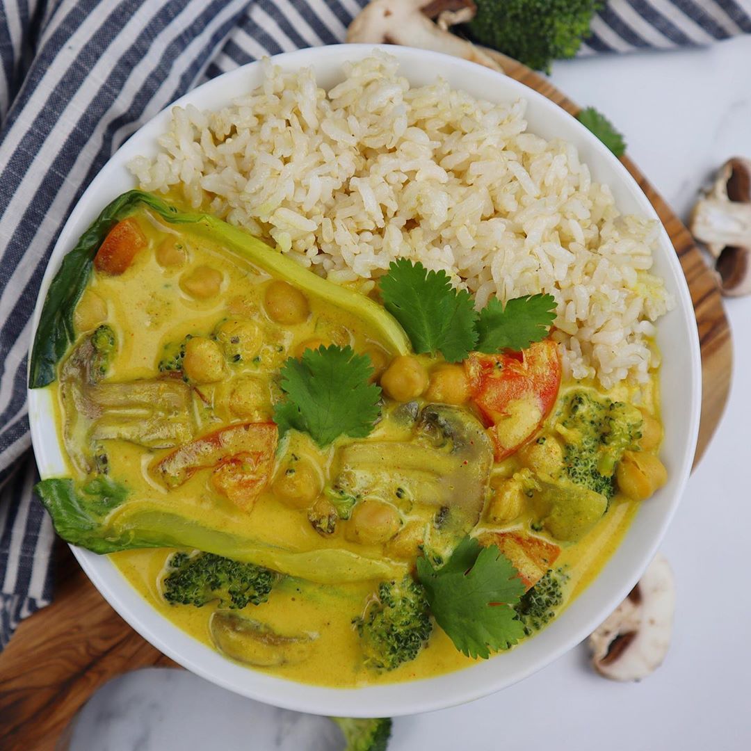 Simple 30-Minute Healthy Coconut Curry