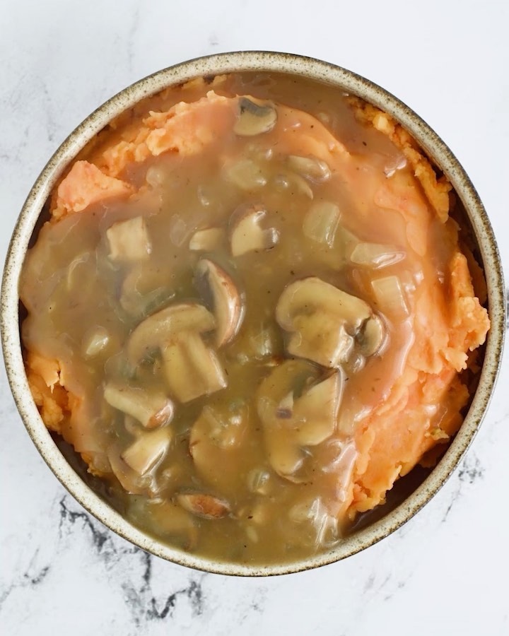 Mushroom Sauce with Mashed Potatoes