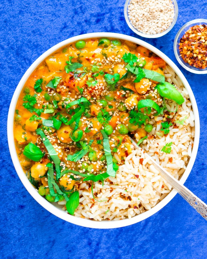 Quick and Easy 10-Ingredient Vegetable Curry