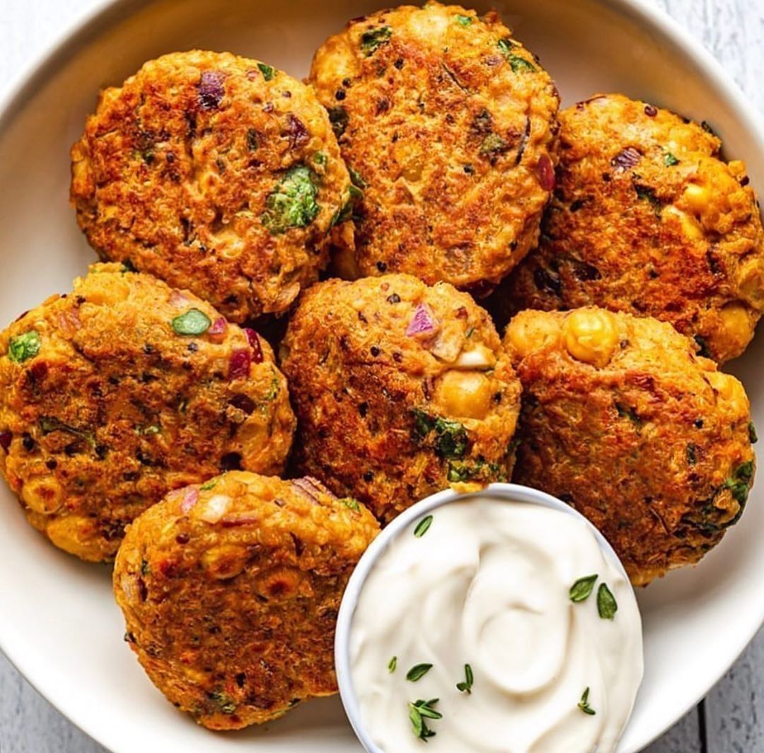 Delicious Chickpea and Quinoa Veggie Burgers