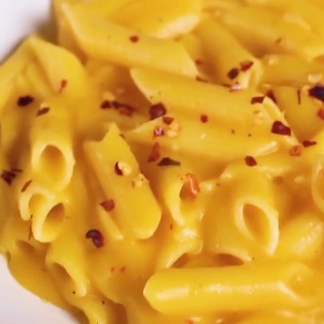 Cheesy Vegan Pumpkin Pasta