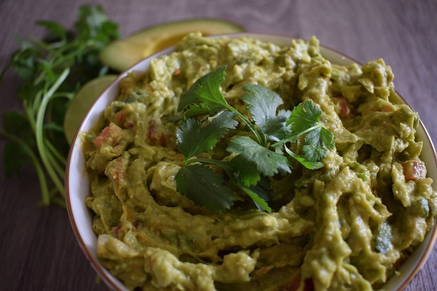 Chunky and Creamy Guacamole Dip