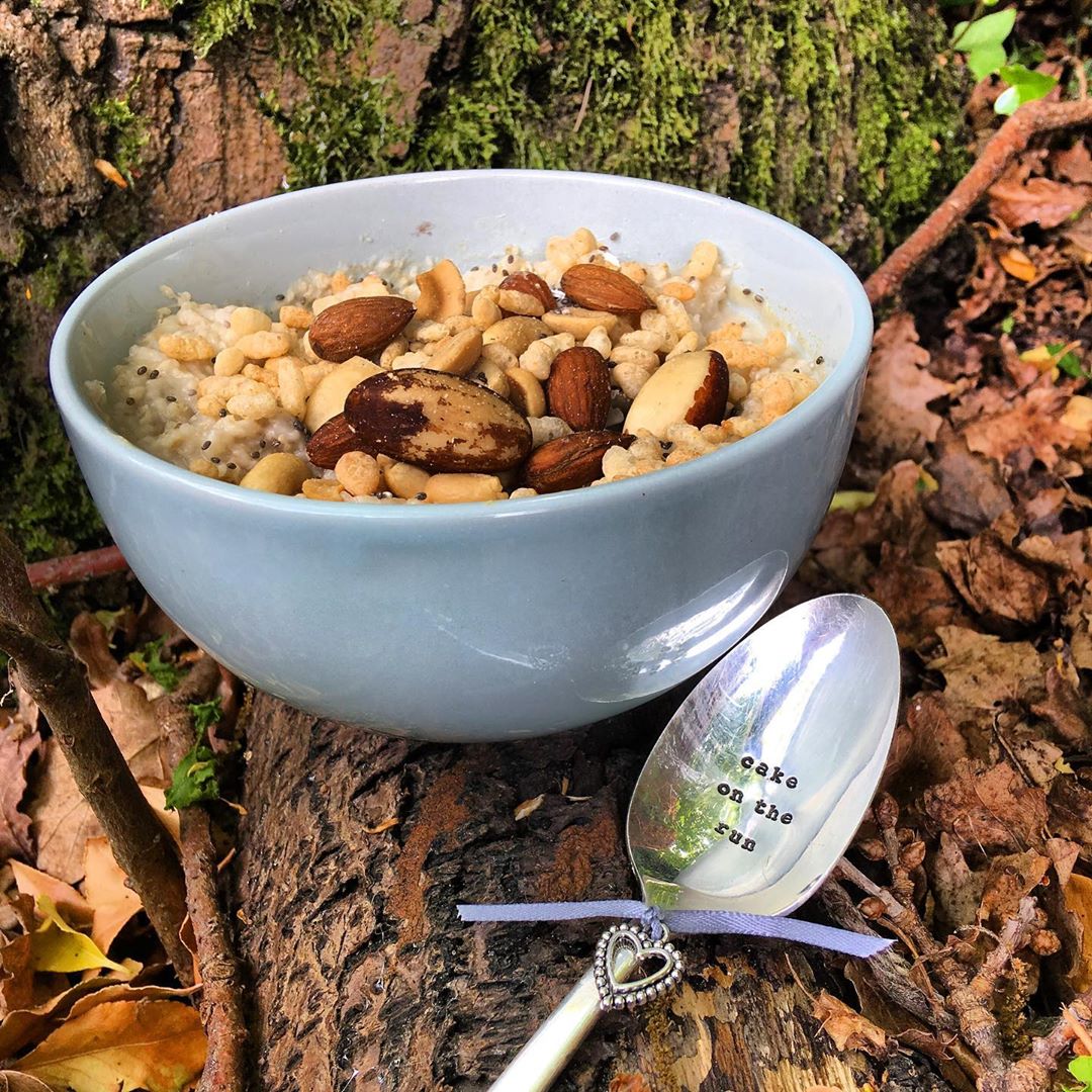 Microwaved Oat Porridge with Toppings