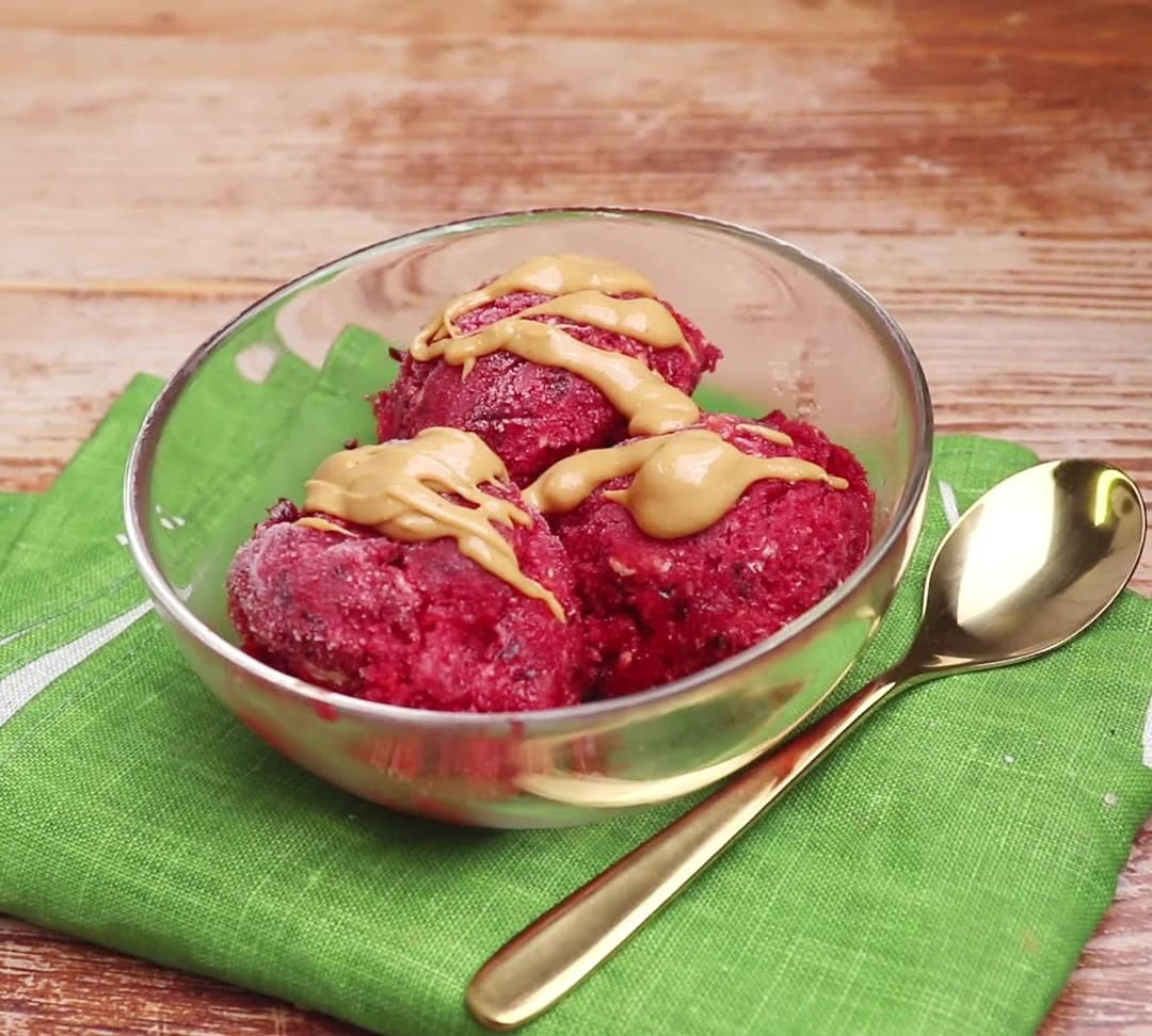 Sorbet/icecream with Nut Butter