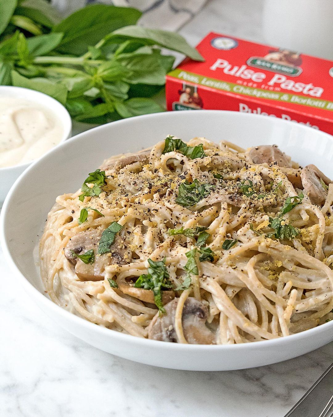 Creamy Alfredo Pasta with Mushrooms