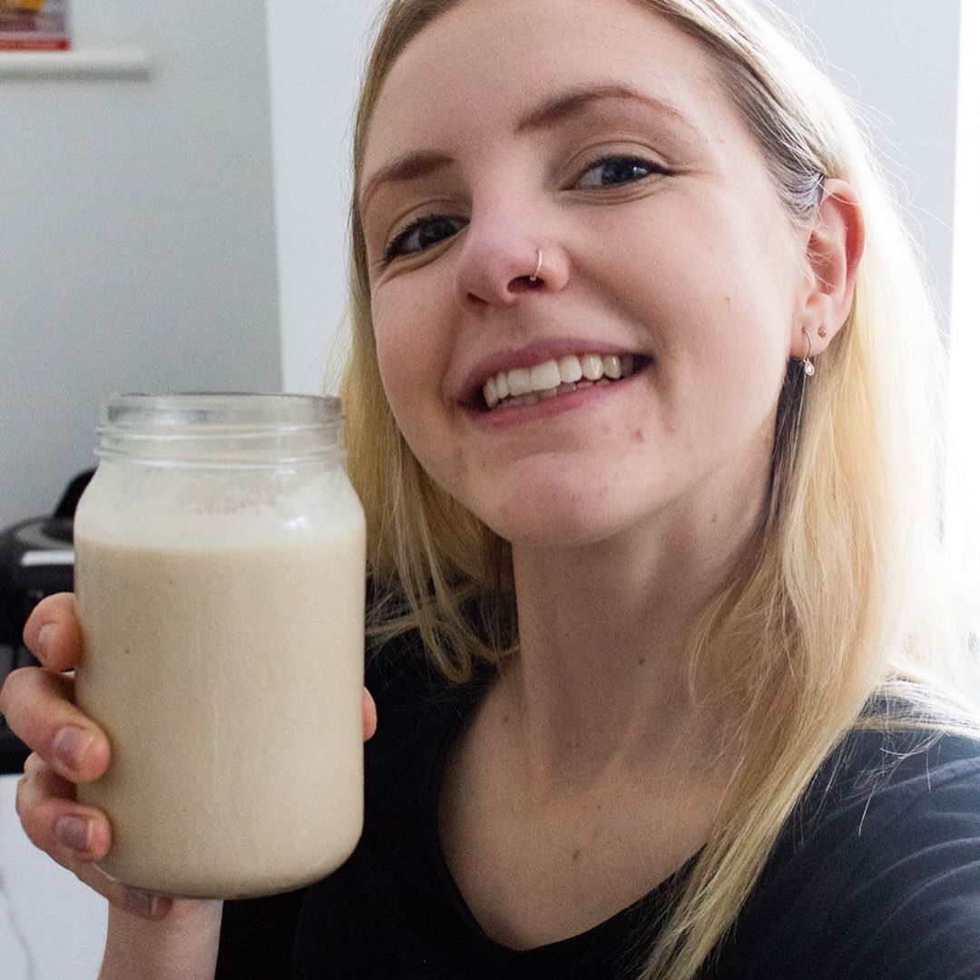 Vegan Vanilla Protein Milkshake