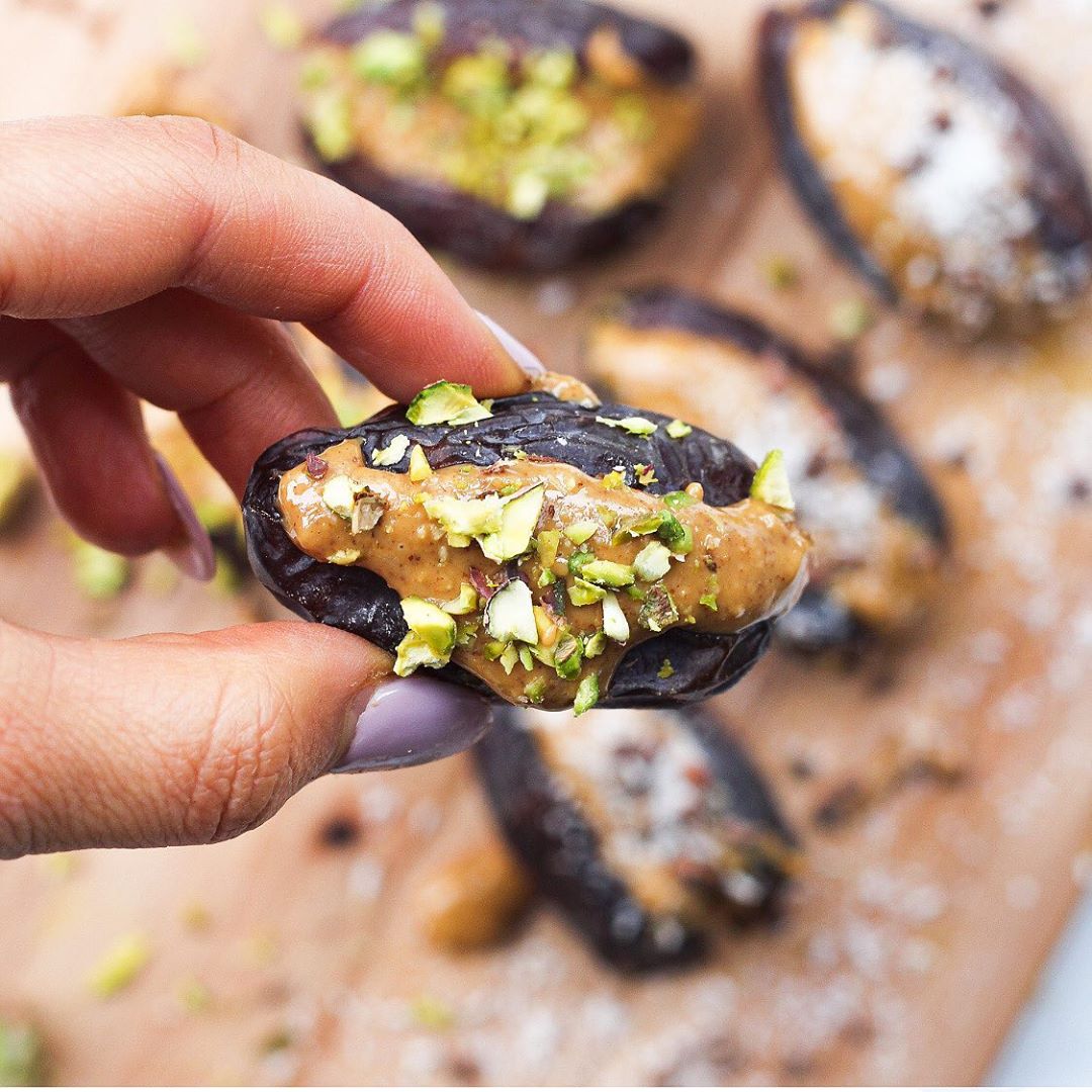 Easy Chocolate Granola Cups
