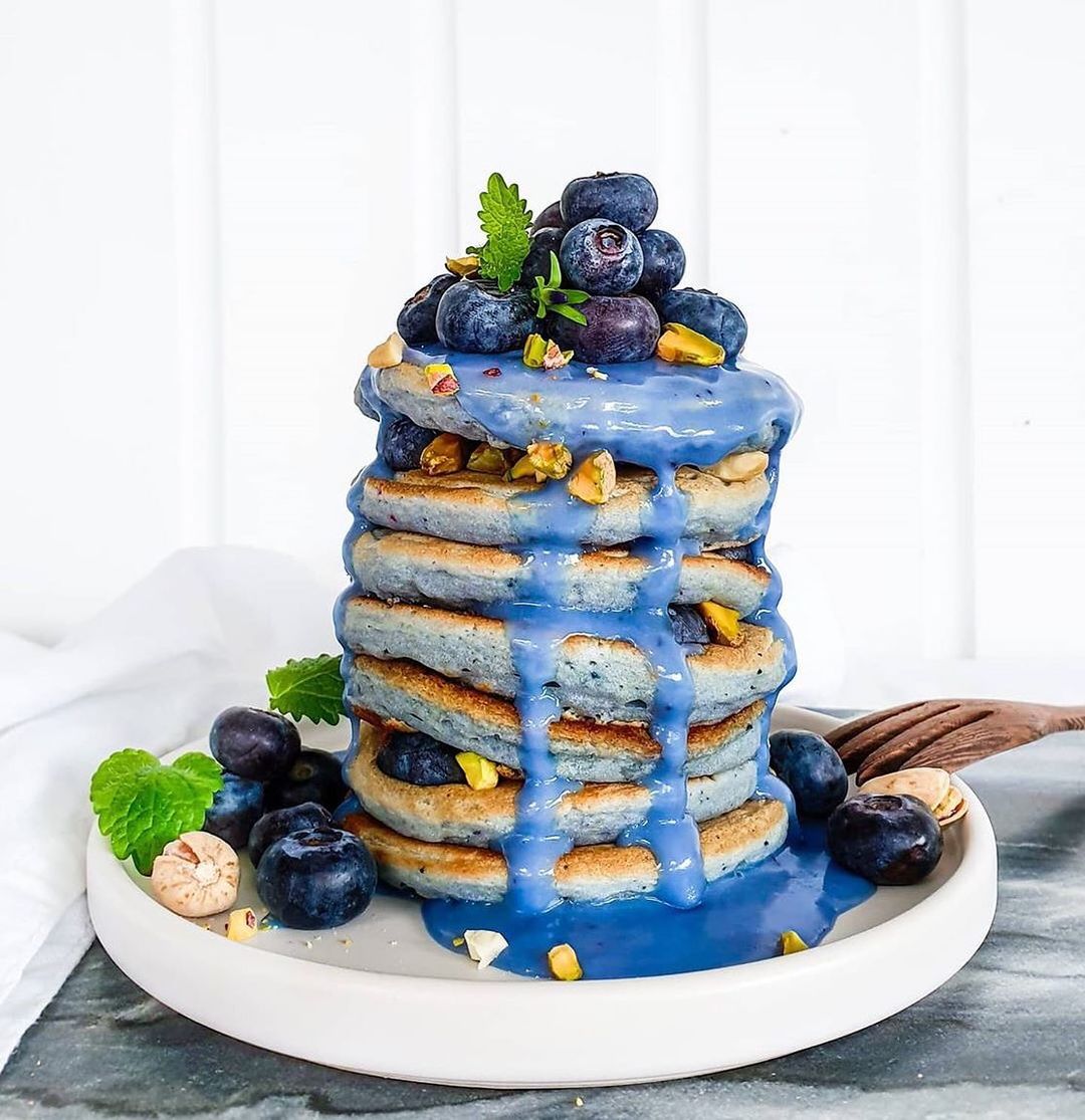 Simple Protein Pancakes with Blueberries