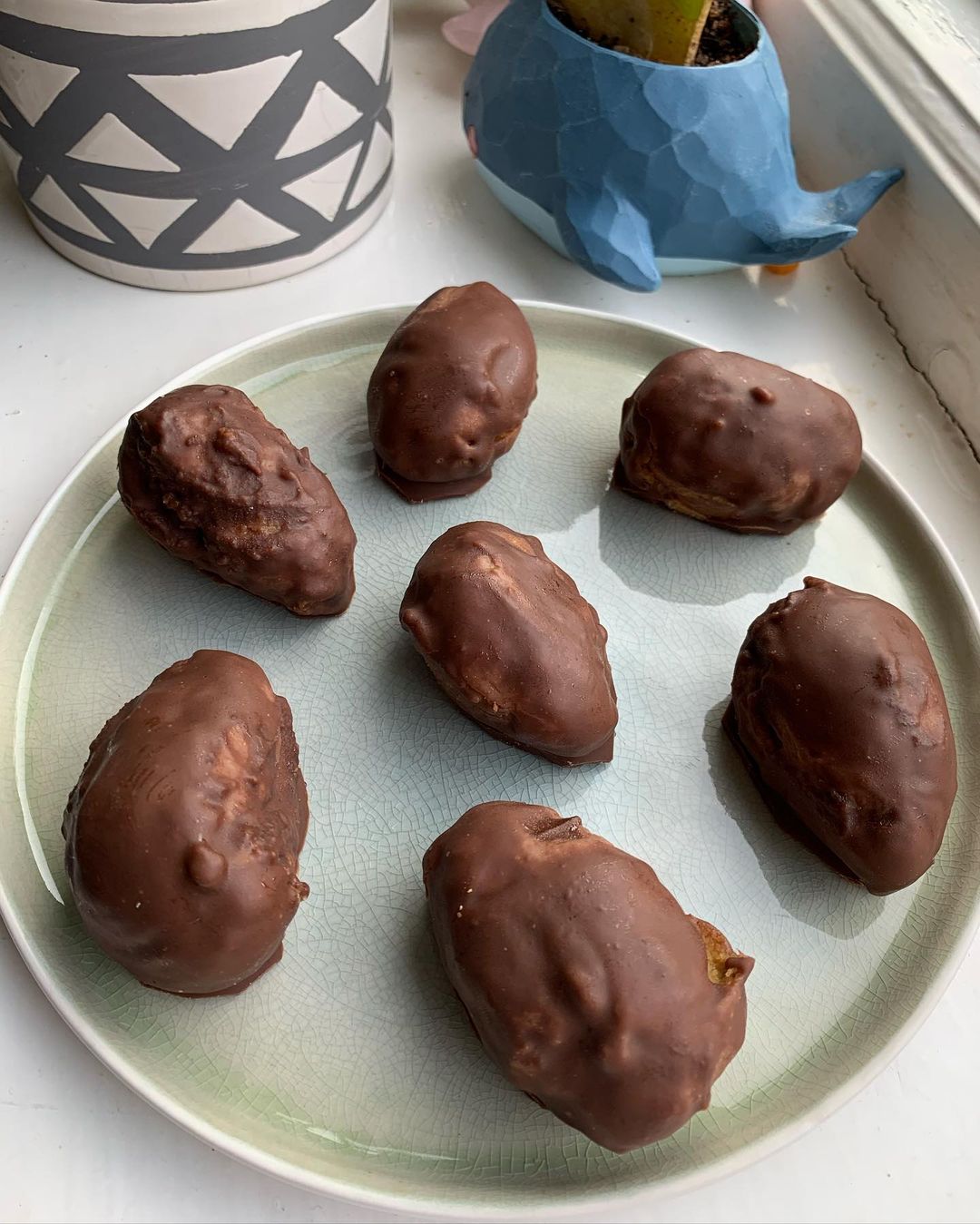 Vegan Cookie Dough Stufed Easter Eggs