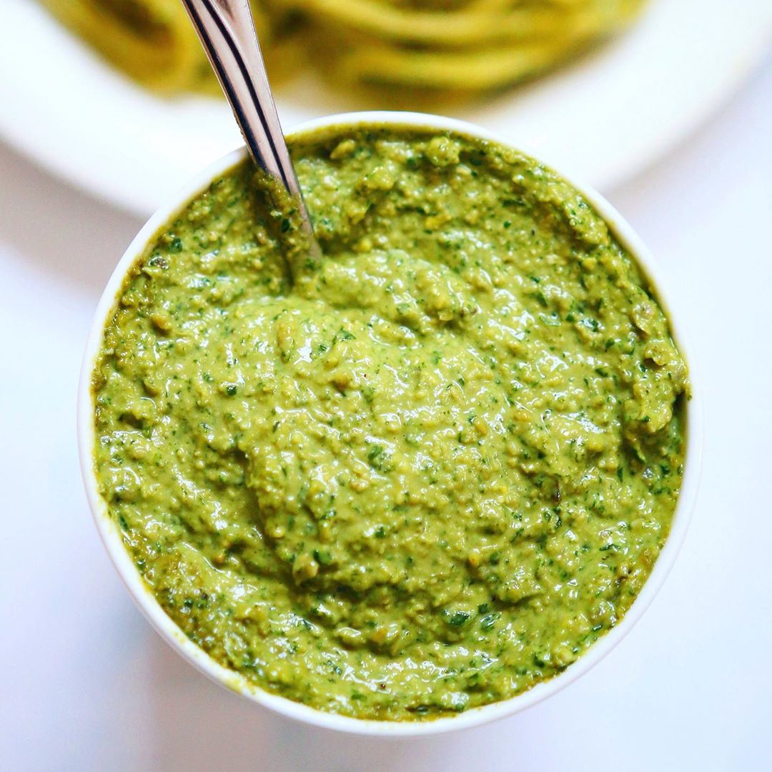 Homemade Pesto with Arugula and Sunflower Seeds