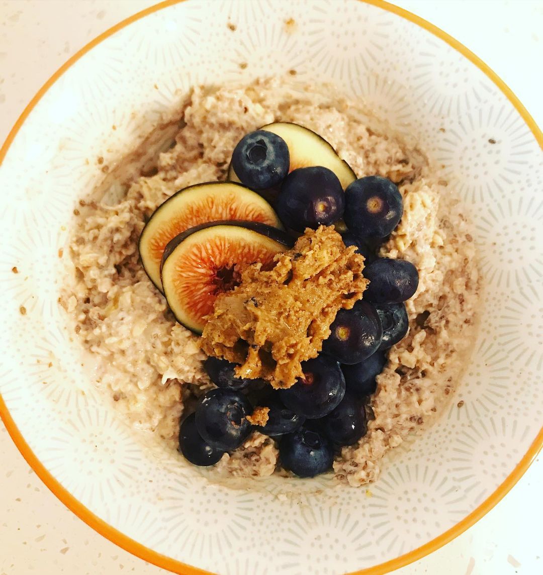 Overnight Cherry and Vanilla Oats