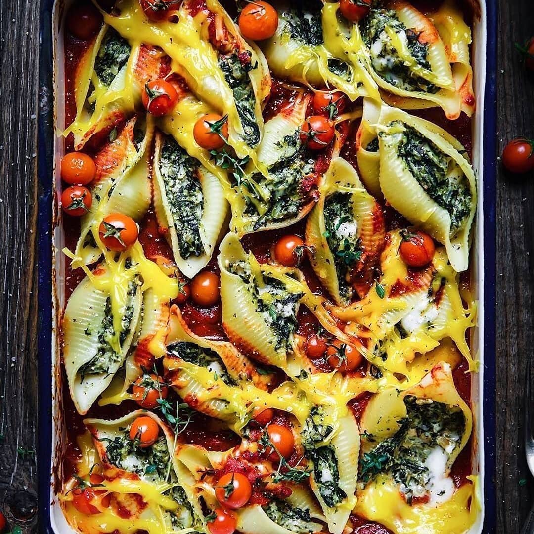 Spinach and Feta Stuffed Pasta Shells