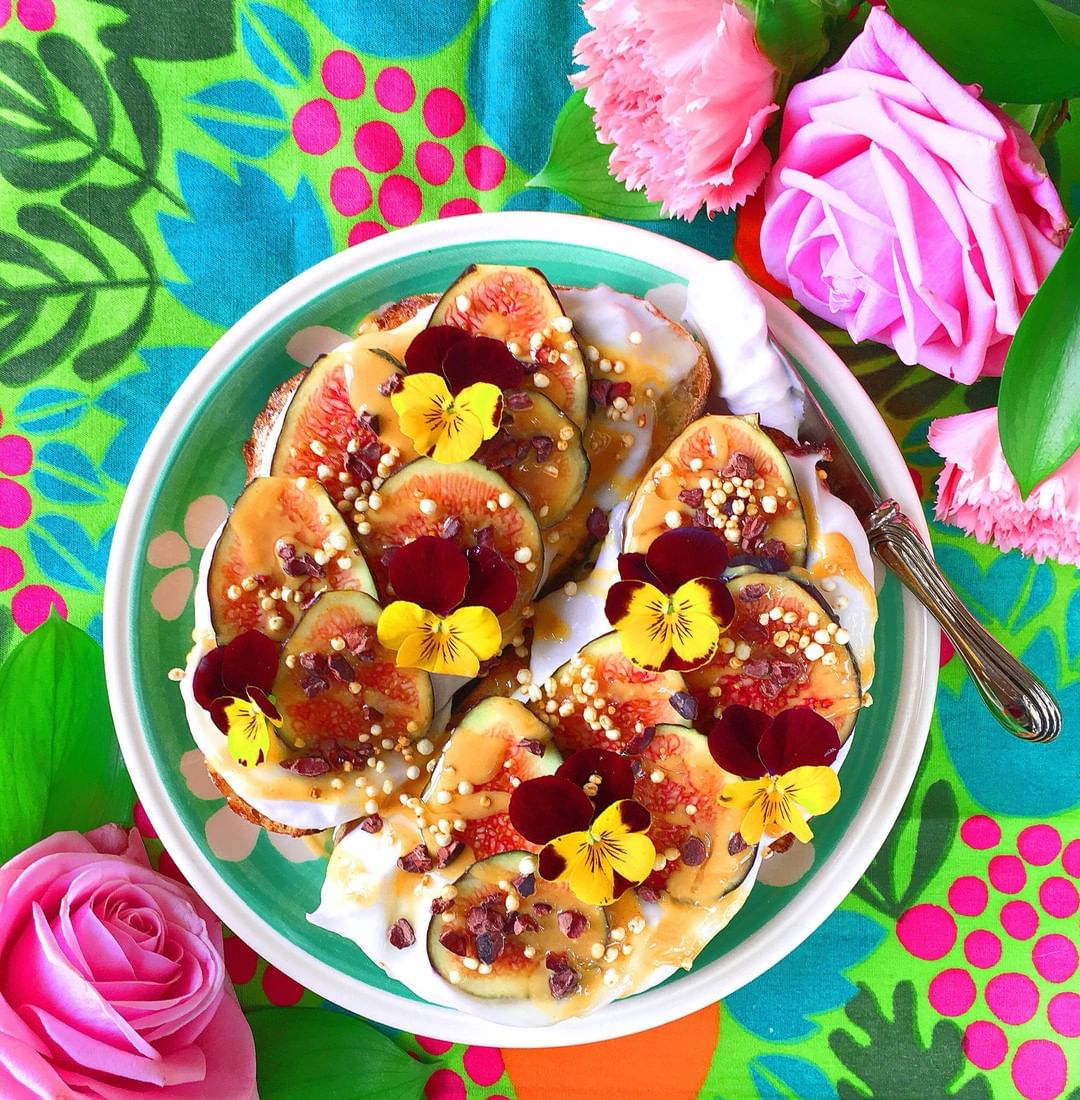 Toast with Sweet Figs and Coconut Yogurt